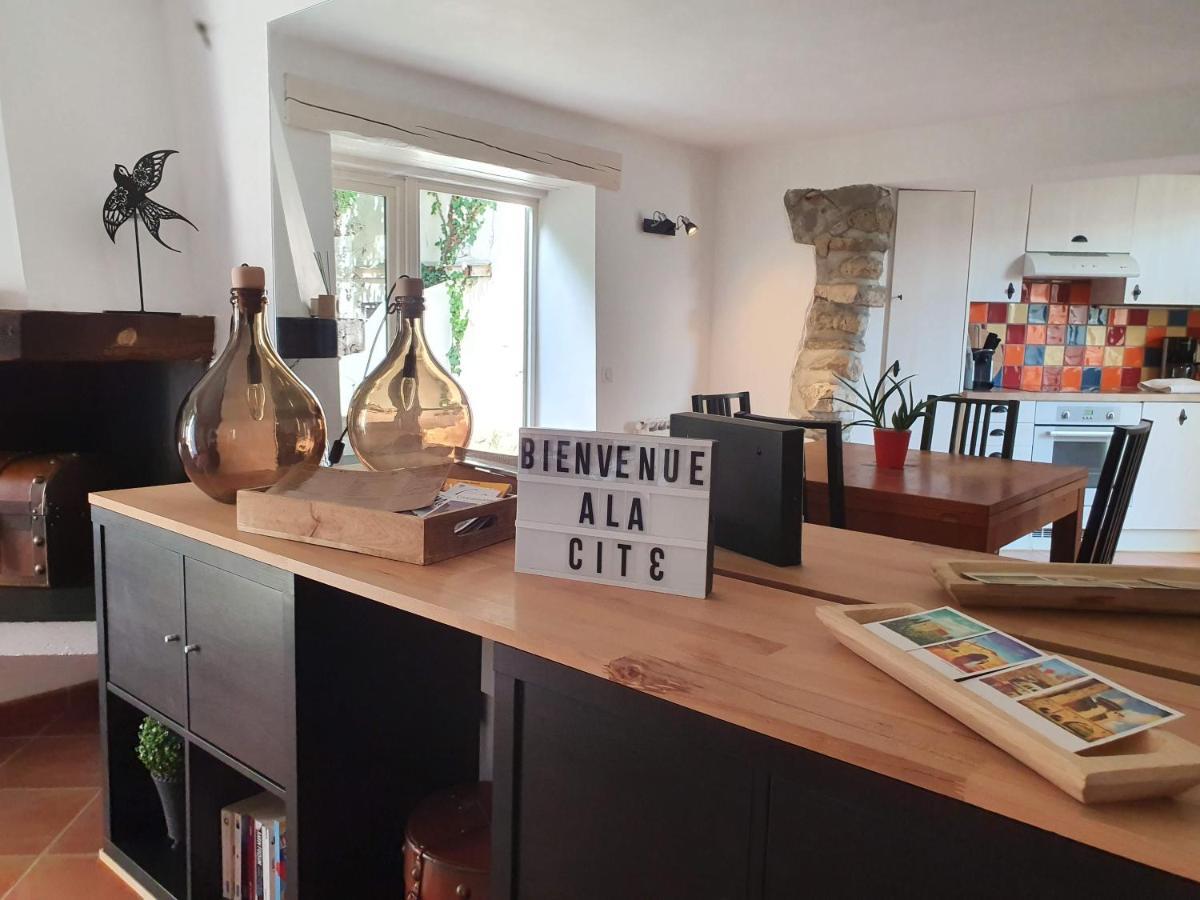 Les Chemins De La Cité